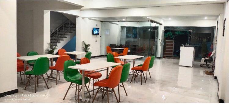 Hotel Bsh Group Нойда Екстер'єр фото